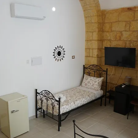 Dimora Antomarti Gasthof Bari